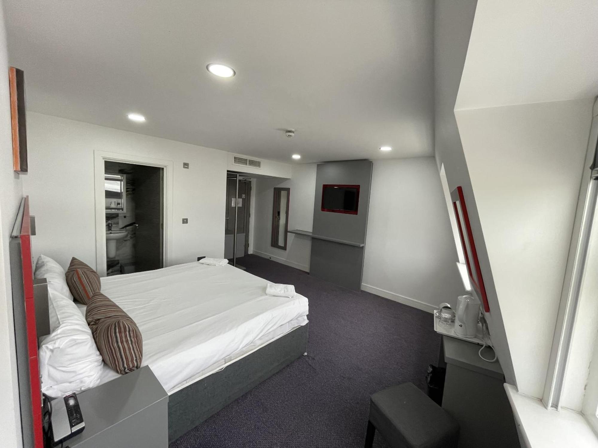 Ilford Hotel Goodmayes Extérieur photo